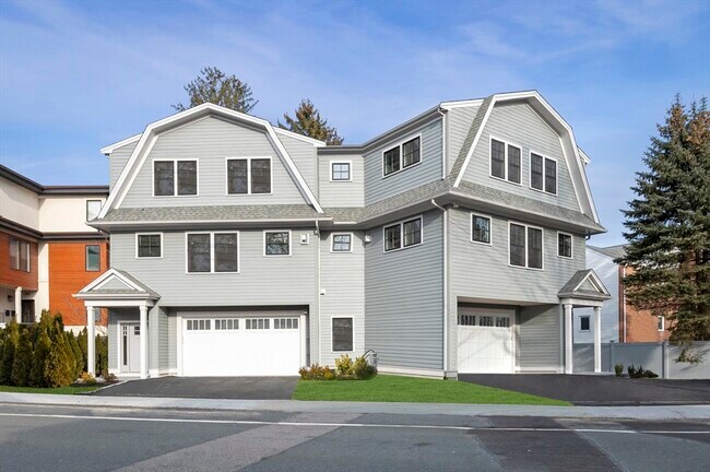 Primary Photo - 799 Heath St