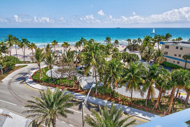 Building Photo - 153 N Seabreeze Blvd