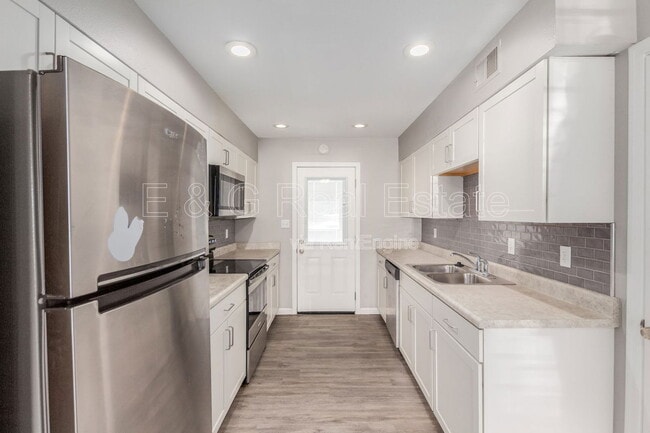 Building Photo - 4530 E Camino Cir