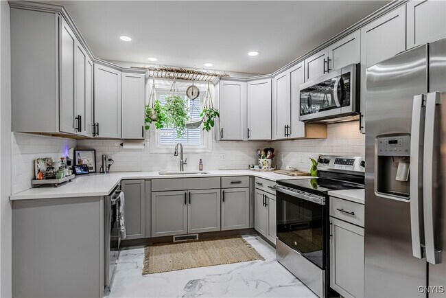 Building Photo - 58 Ballantyne Brae