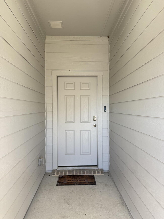 Building Photo - Charming Modern Home in China Spring ISD – Built 2024