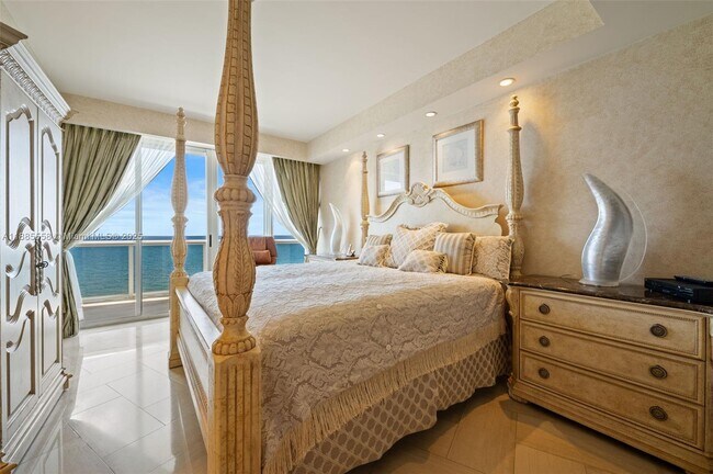 Building Photo - 9601 Collins Ave