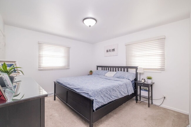 Building Photo - 5621 S 22nd St