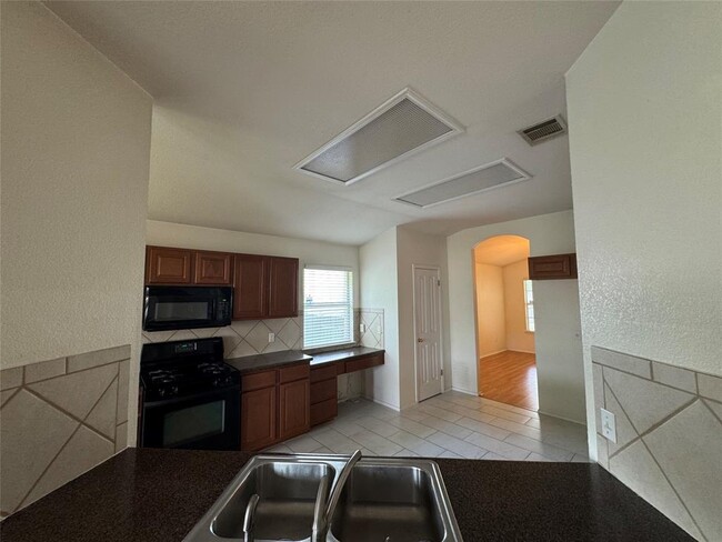 Building Photo - 215 San Felipe Dr