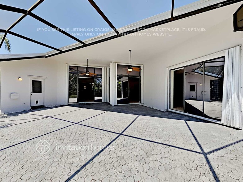 Building Photo - 1076 Deerwood Ln