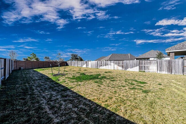 Building Photo - 4946 Hitchings Ct