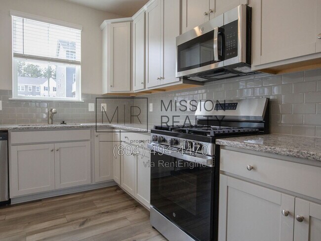 Building Photo - 8756 Whitman Dr