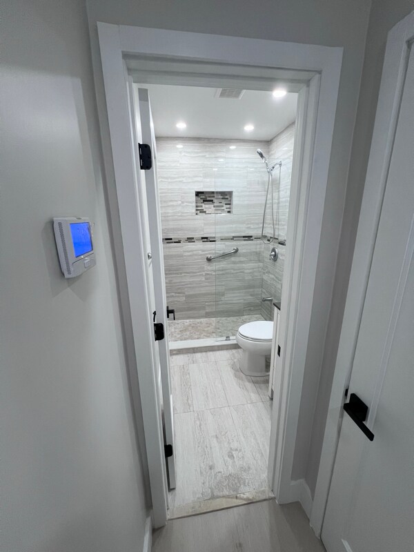 Building Photo - 160 E 34th St