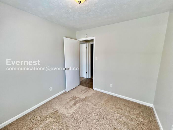 Building Photo - 280 Summer Pond Trail