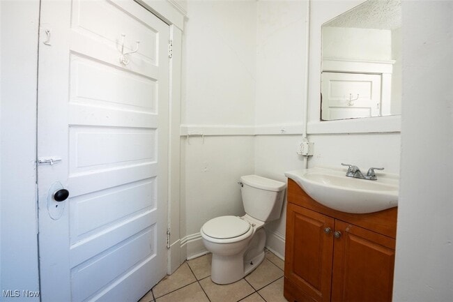 Building Photo - 3300 W 98th St