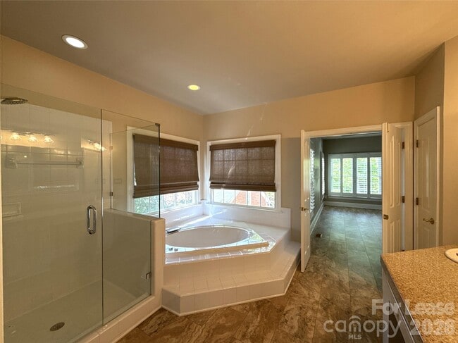 Building Photo - 15816 Feeny Ct