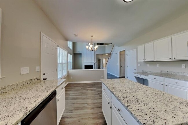 Building Photo - 3370 Spindletop Dr NW