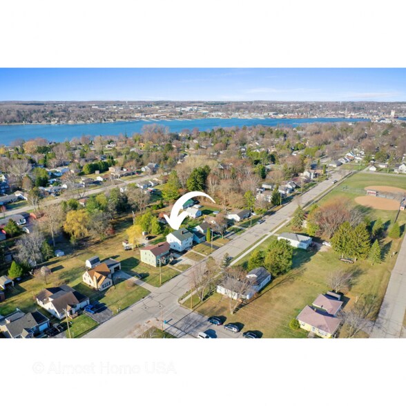 Building Photo - 1335 Rhode Island St