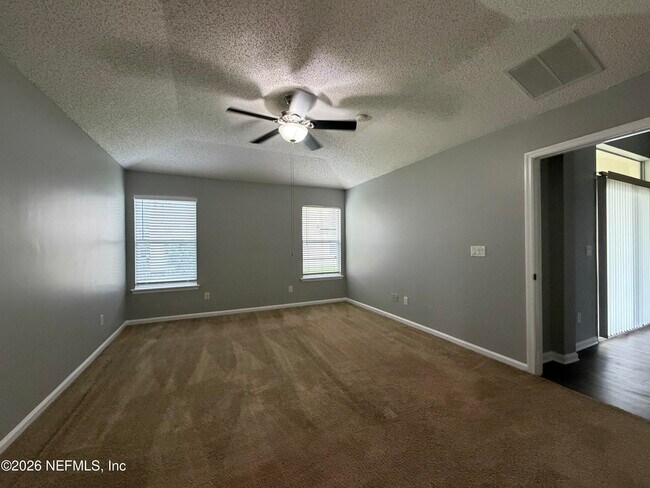 Building Photo - 3041 Southhall Ct