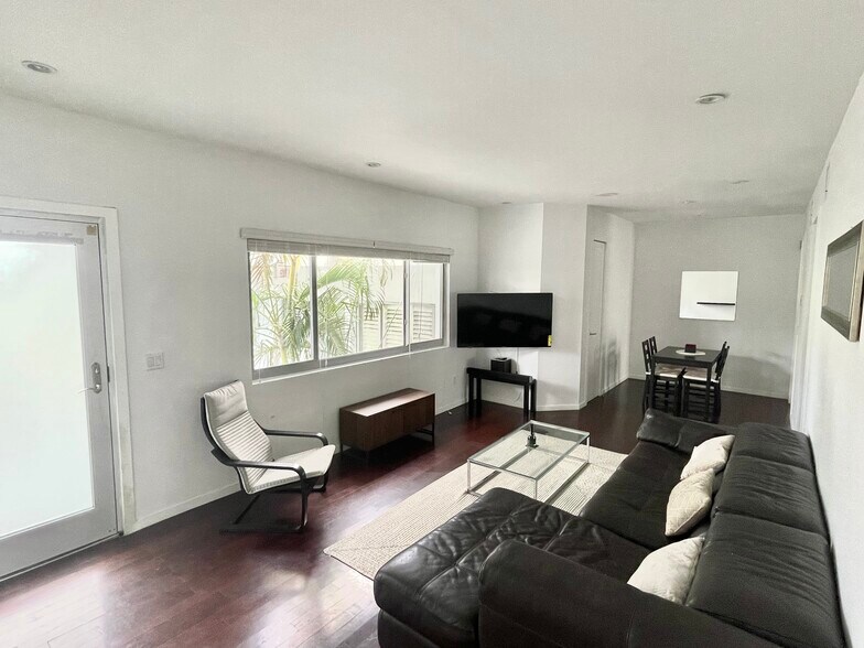 Building Photo - 1840 James Ave