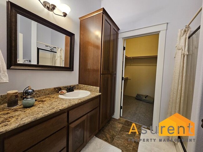 Building Photo - Furnished Rental In Jacksonville