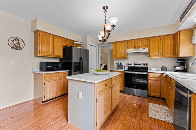 Building Photo - 4141 Crystal Creek Dr