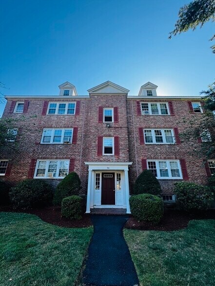 Building Photo - 5 Dexter St