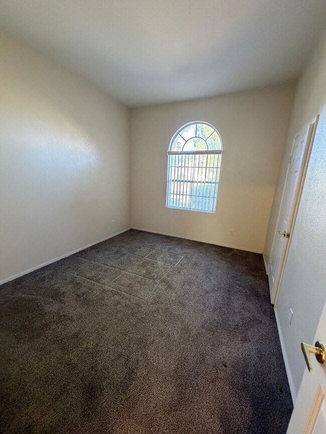 Building Photo - AMERICANA Property Mgmt - Charming 55+ Single-Story in Guard-Gated Los Prados!