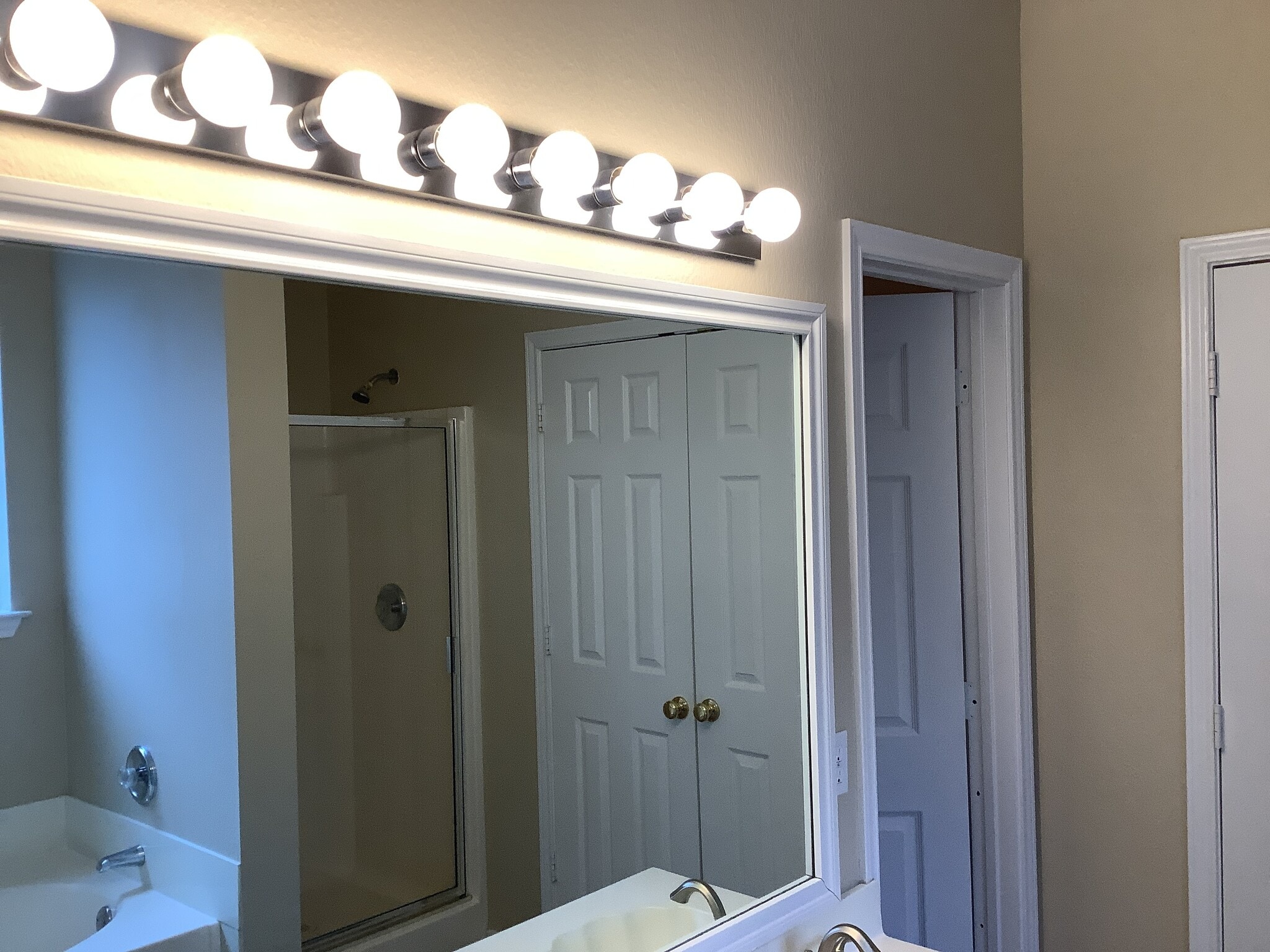 Building Photo - 1511 Cheyenne Trl