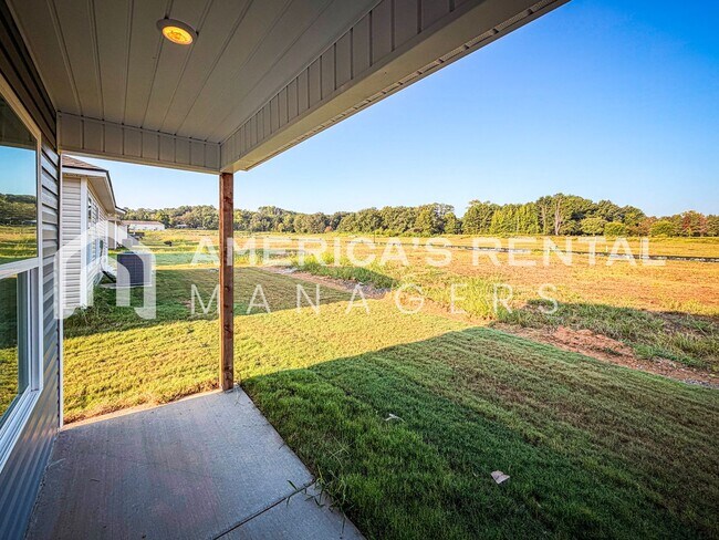 Building Photo - 4032 River Bend Rd