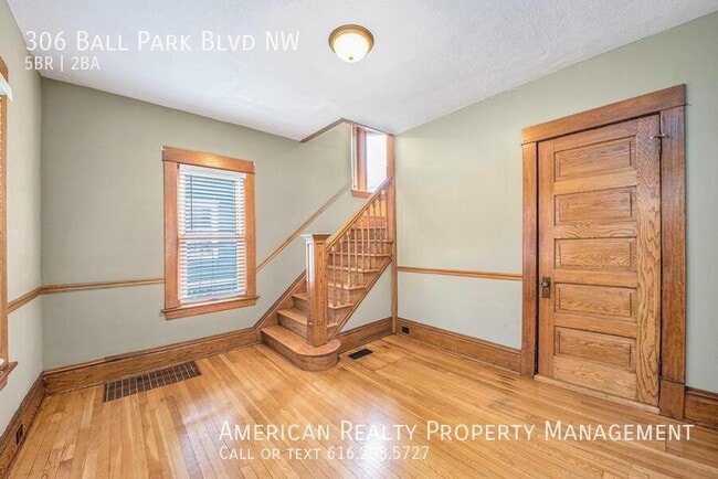 Building Photo - 306 Ball Park Blvd NW