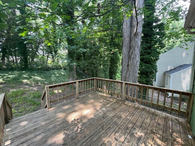 Building Photo - 1700 Taft Pl