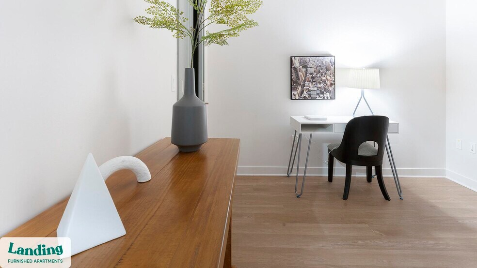 Building Photo - 350 Maple Dr SW