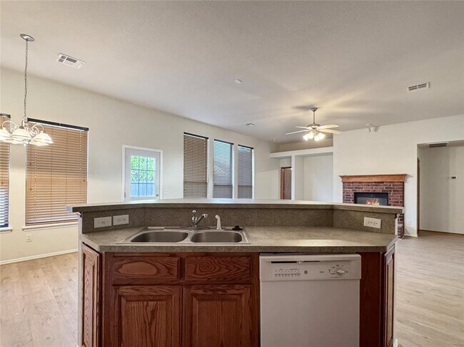 Building Photo - 14021 Harvest Cir