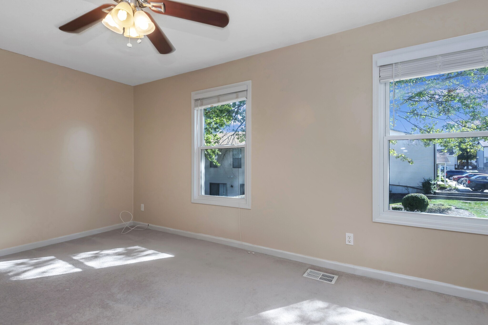 Building Photo - 1324 Sunny Slope Dr