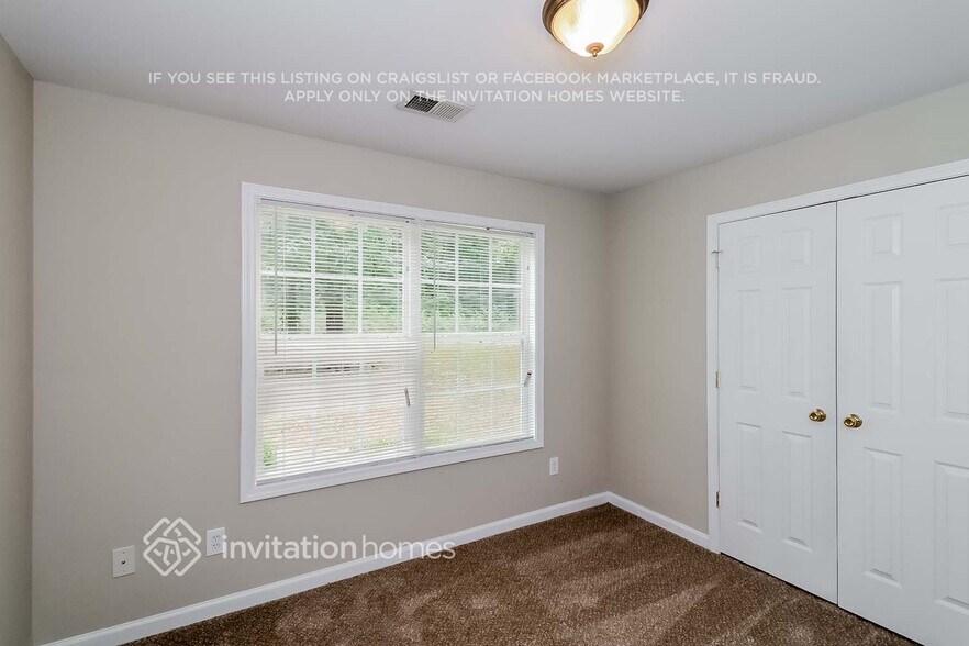 Building Photo - 5760 Tanglewood Dr