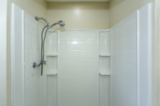 Building Photo - 2200 Montreat Cir