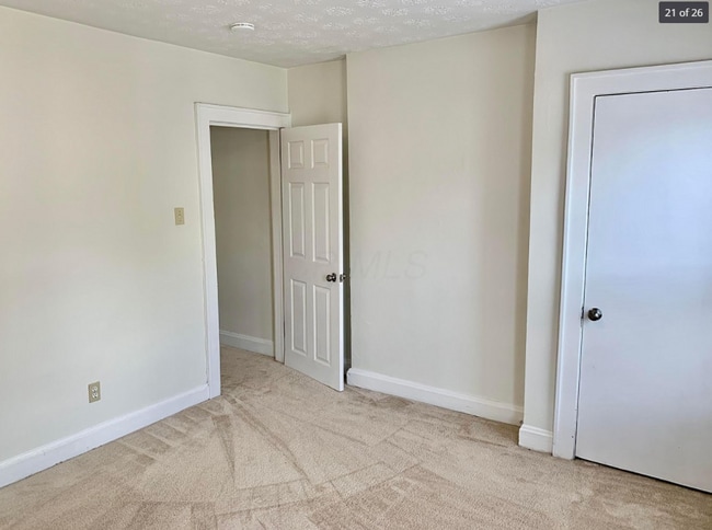 Building Photo - 667 Frebis Ave