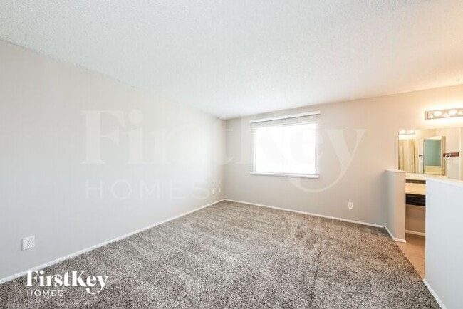 Building Photo - 4923 W Larkspur Dr