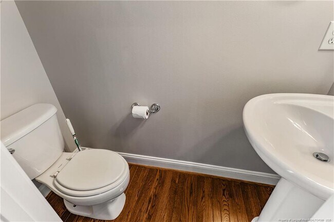 Building Photo - 136 Cottswold Ln
