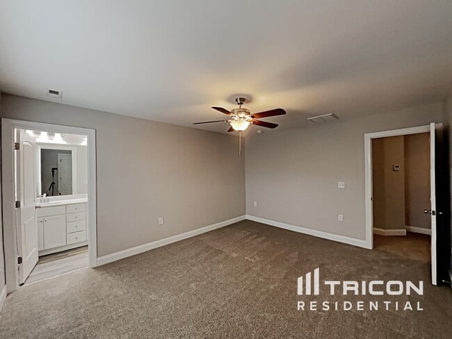 Building Photo - 508 Lakemont Dr