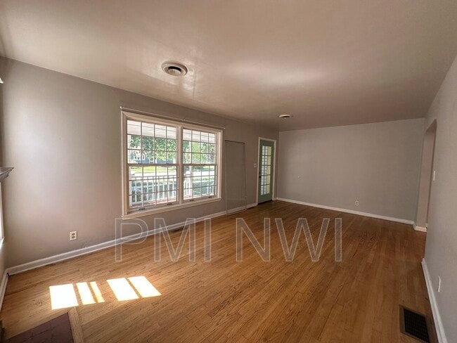 Building Photo - 209 N Rensselaer Ave