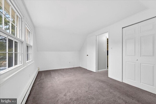 Building Photo - 6 Sherwood Ln