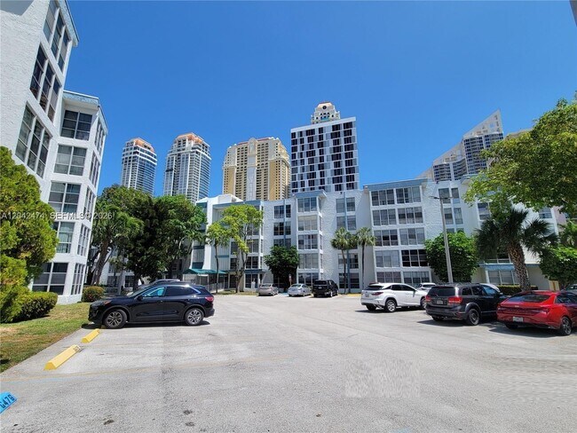 Building Photo - 17620 Atlantic Blvd
