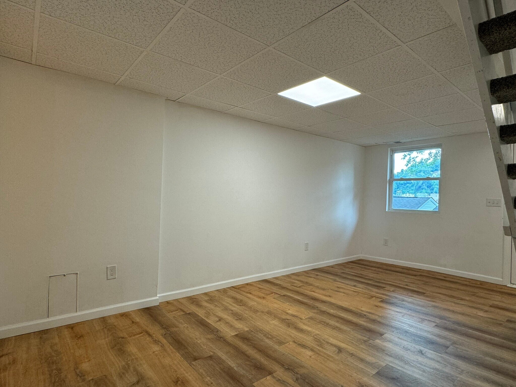 Building Photo - 223 Evergreen Ave