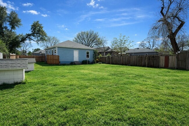 Building Photo - Newly Remodeled 3-Bedroom Home with Open Layout & Fenced Backyard in Dallas