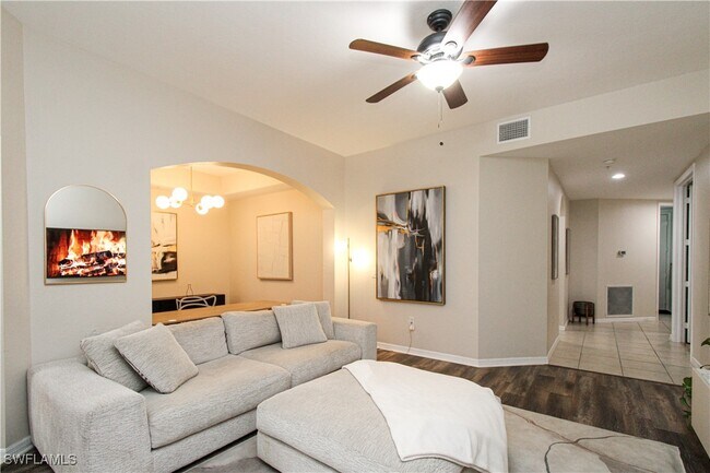 Building Photo - 1355 Mariposa Cir