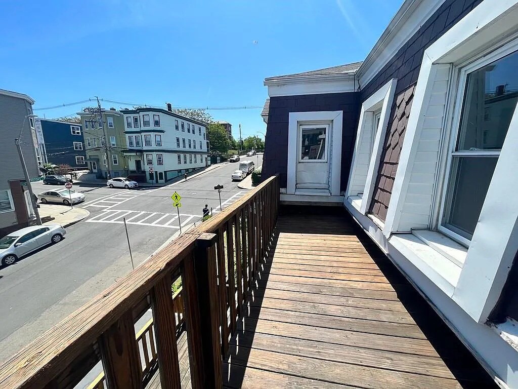 Building Photo - 78 Falcon St