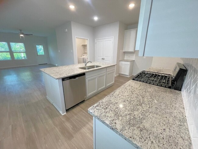 Building Photo - 52 Valiant Ridge Trail