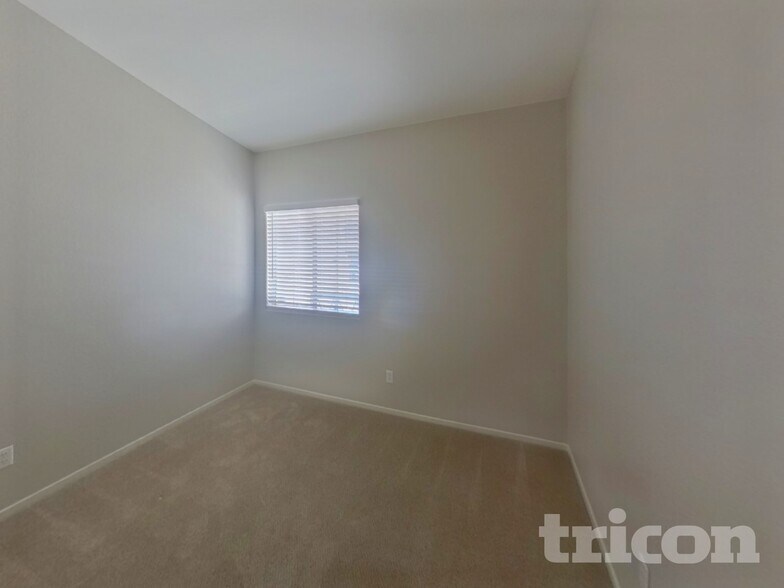 Building Photo - 604 Lively Fiesta Way
