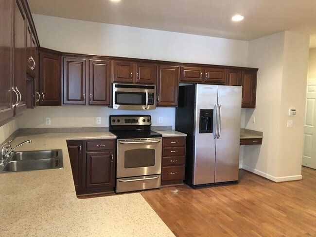 Building Photo - 4613 Thorn Leaf Court