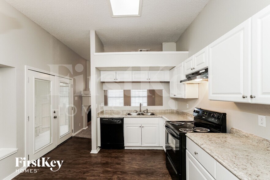 Building Photo - 5934 Burning Sunrise Dr