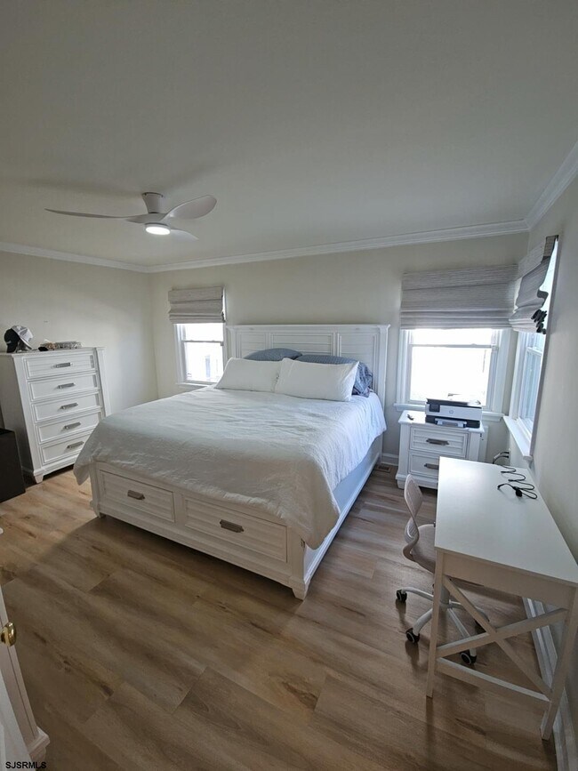 Building Photo - 107 S Dover Ave