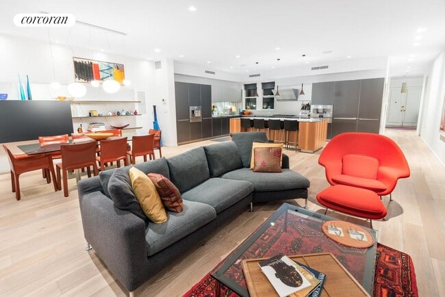 Building Photo - 430 W 116th St