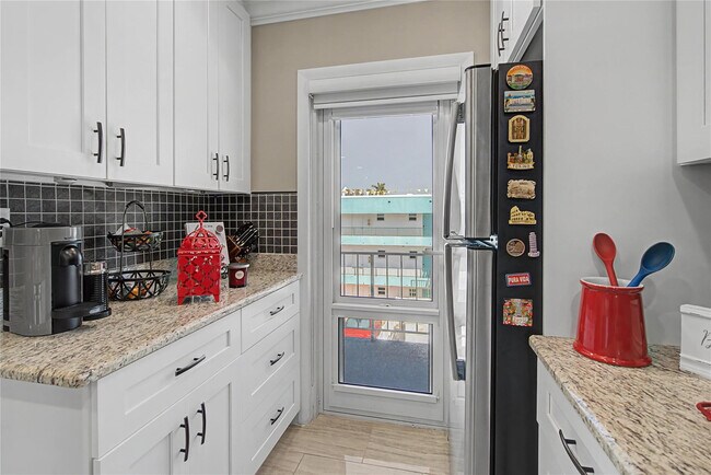 Building Photo - 1461 S Ocean Blvd